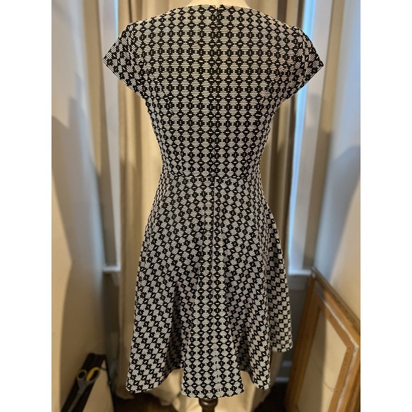 Maeve Anthropology Women's Dress‎ Size 4 Navy And White - Picture 3 of 7